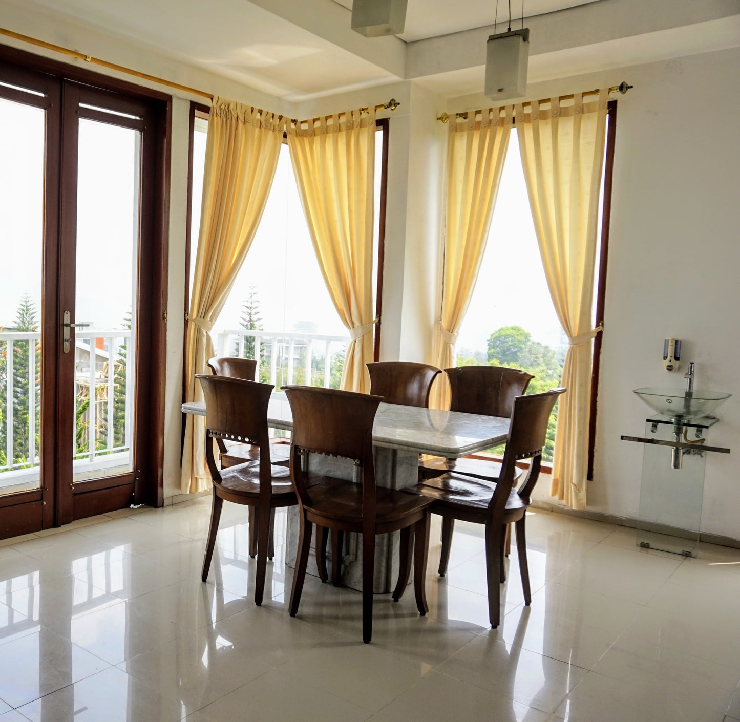 3 BR De Reiz Villa Cemara Syariah - Mountain View - Family Only
