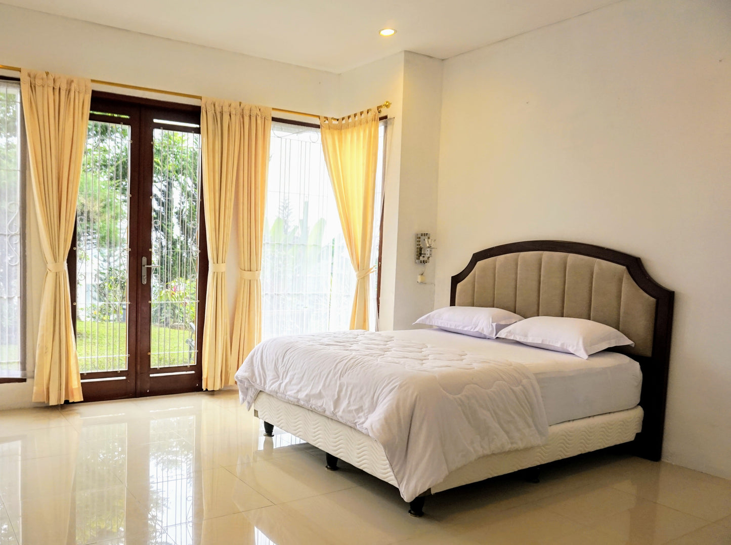 3 BR De Reiz Villa Cemara Syariah - Mountain View - Family Only