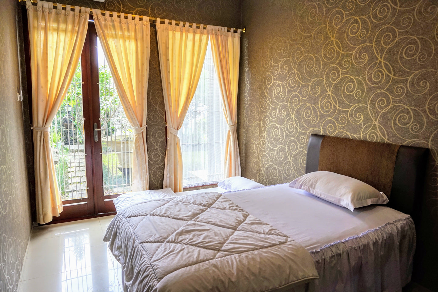 3 BR De Reiz Villa Cemara Syariah - Mountain View - Family Only