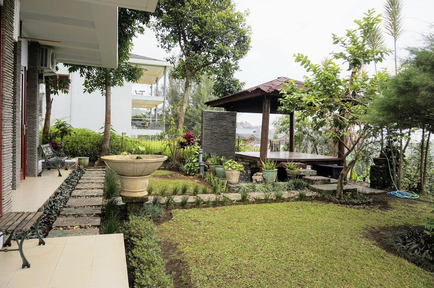 3 BR De Reiz Villa Cemara Syariah - Mountain View - Family Only