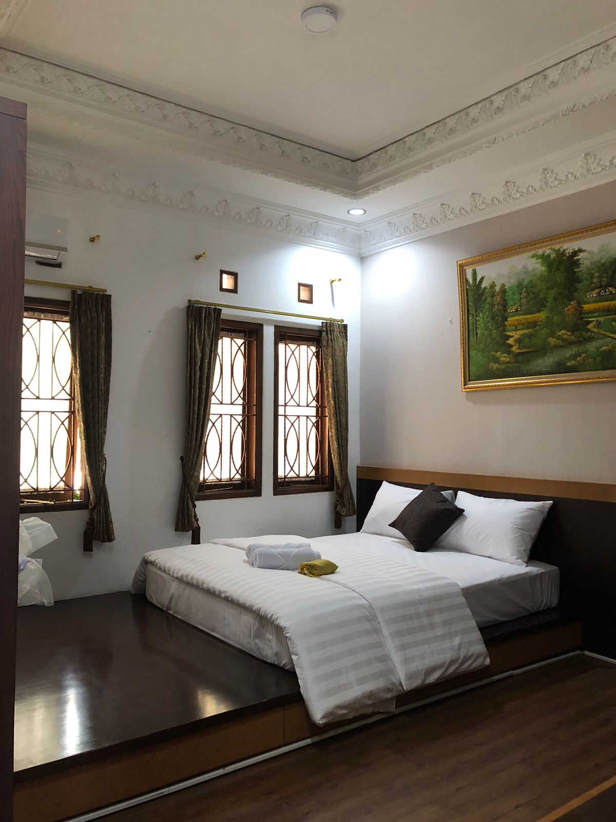 Villa Yerli Syariah, 6 kamar, Private Swimming Pool, View Indah ke kota Bandung dan ke Gunung