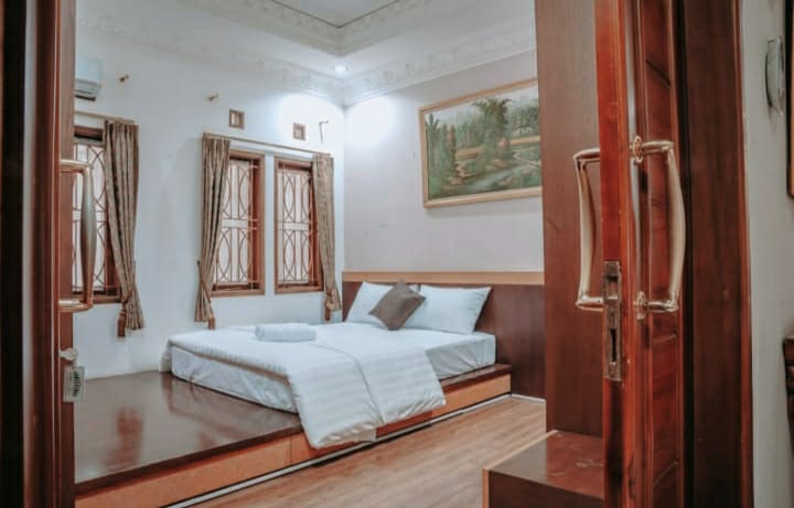Villa Yerli Syariah, 6 kamar, Private Swimming Pool, View Indah ke kota Bandung dan ke Gunung
