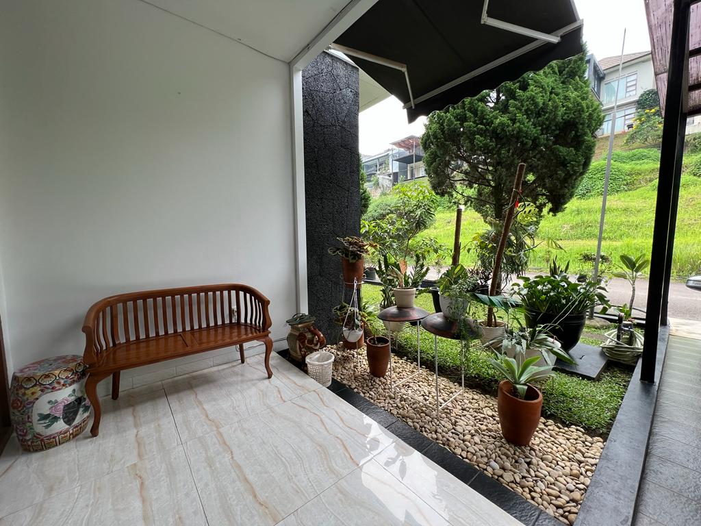 4 BR De Reiz Villa Forest Hill Syariah - Private Swiming Pool - Family Only