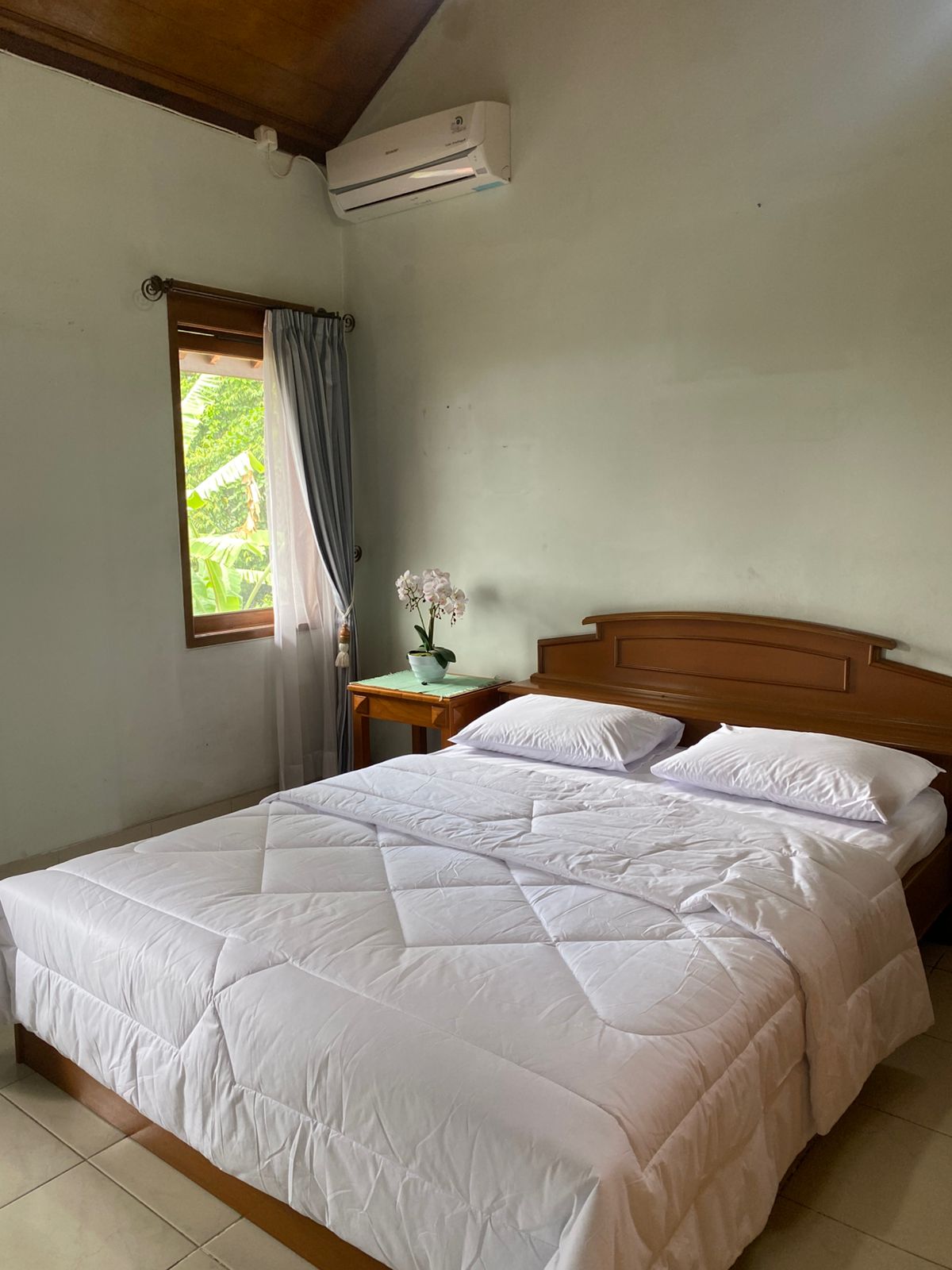 4 BR De Reiz Villa Cipaheut Syariah - Homey Villa- Family Only