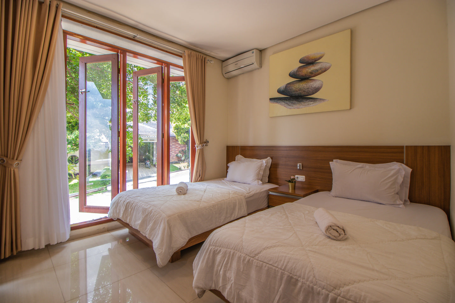 3 BR De Reiz Villa Dago Syariah - Private Swiming Pool - Family Only