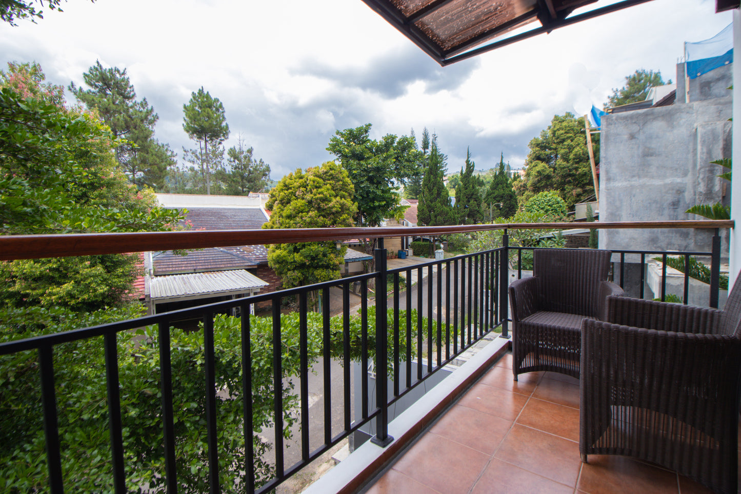 3 BR De Reiz Villa Dago Syariah - Private Swiming Pool - Family Only