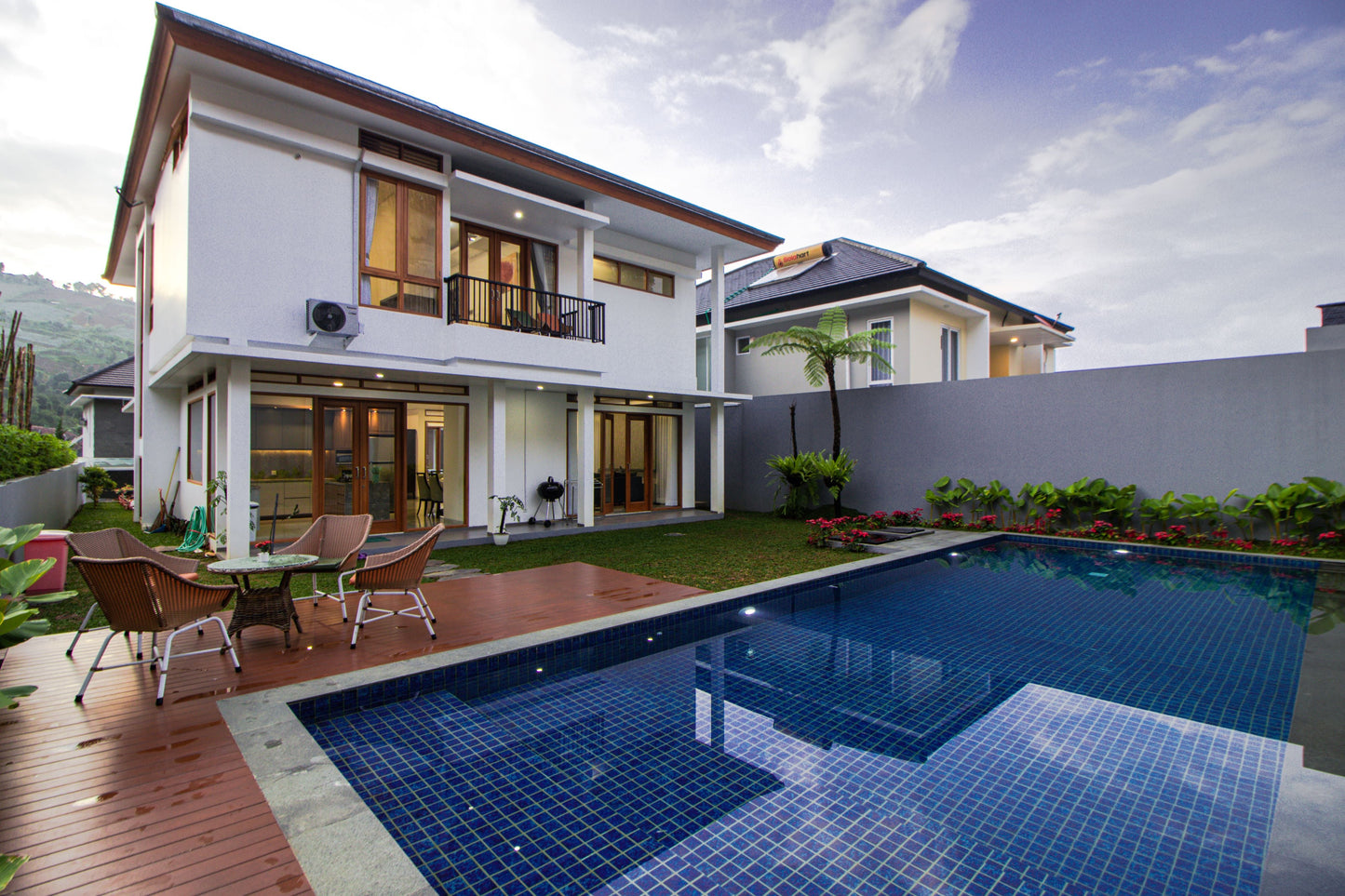 4 BR De Reiz Villa Ara Syariah - Private Swiming Pool - Family Only