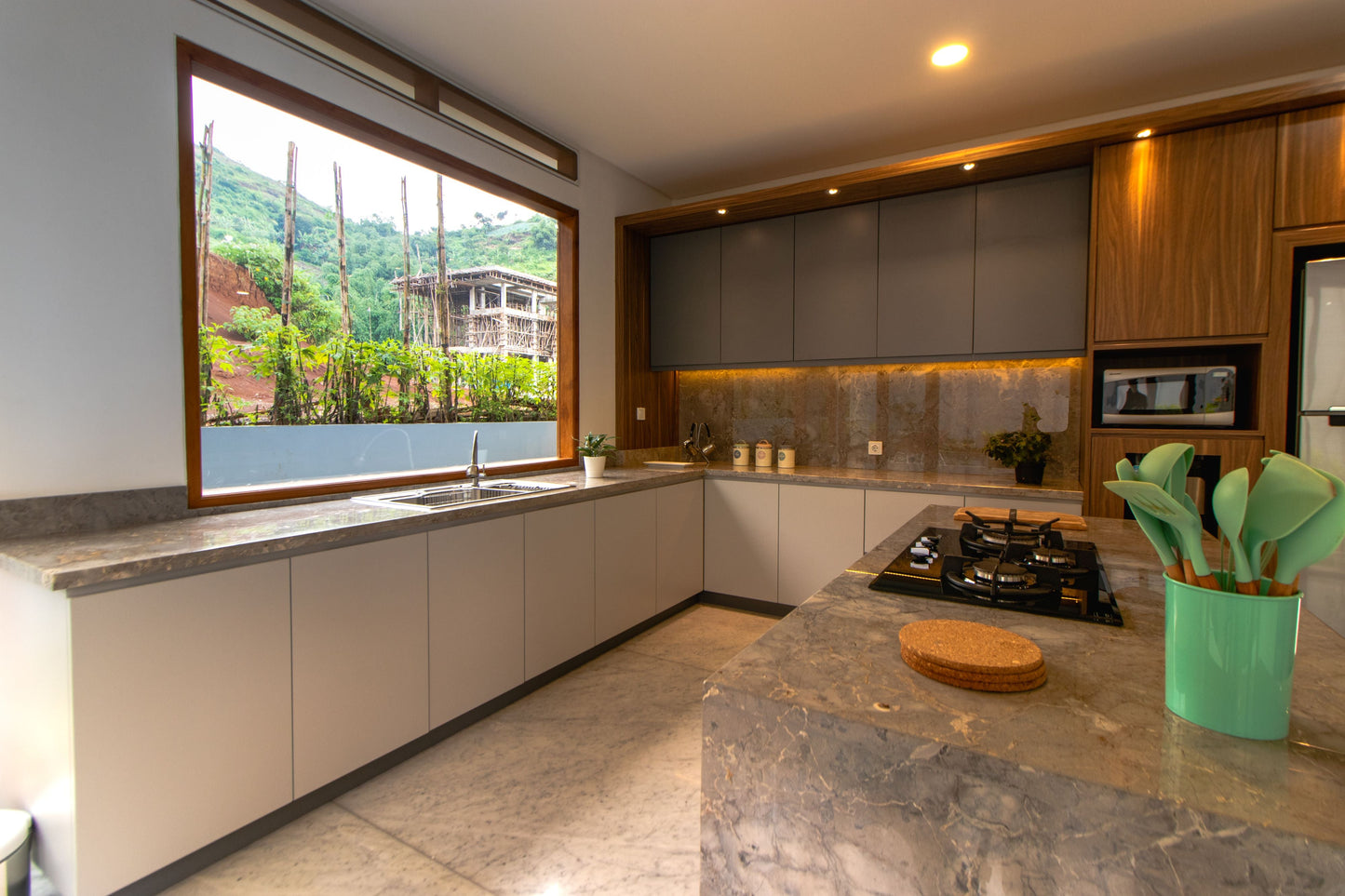4 BR De Reiz Villa Ara Syariah - Private Swiming Pool - Family Only