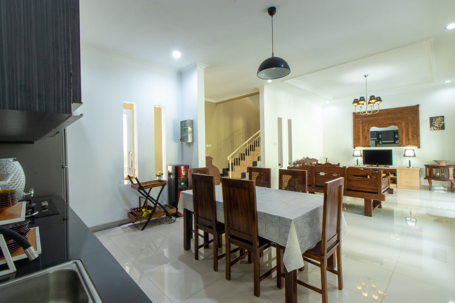 4 BR De Reiz Villa Tirta Syariah - Private Swiming Pool - Family Only