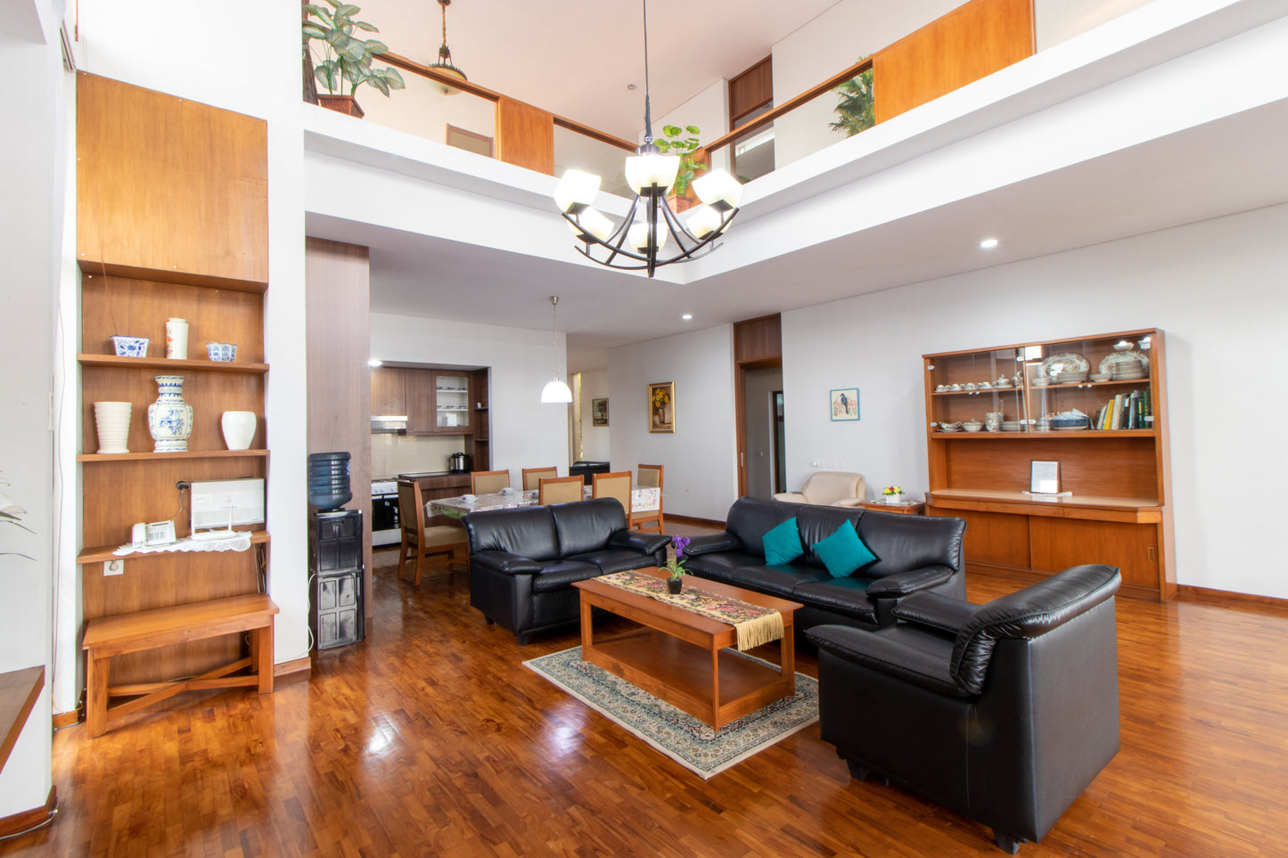 4 BR De Reiz Villa Naba Syariah - Private Swiming Pool - Family Only