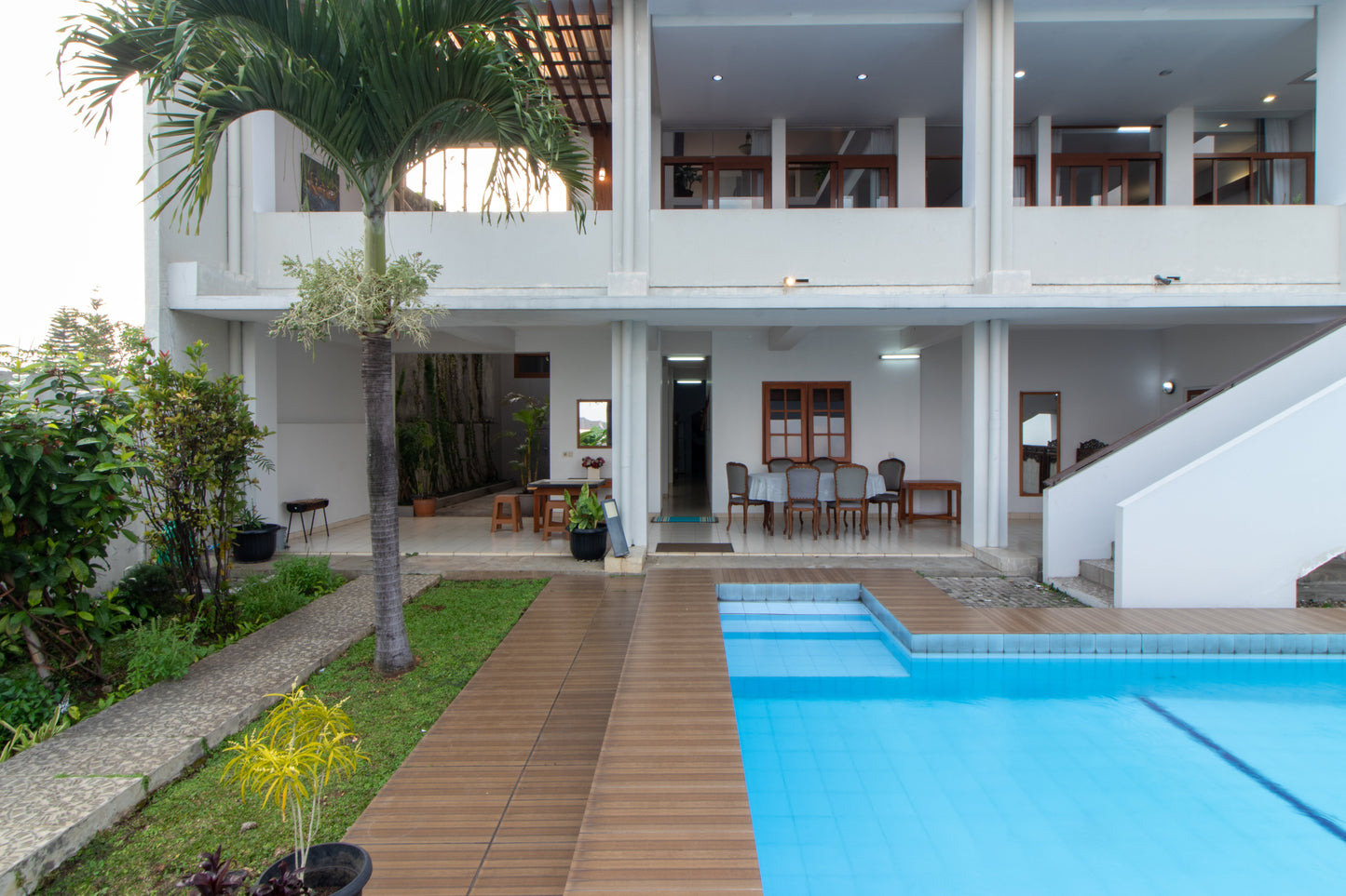 4 BR De Reiz Villa Naba Syariah - Private Swiming Pool - Family Only