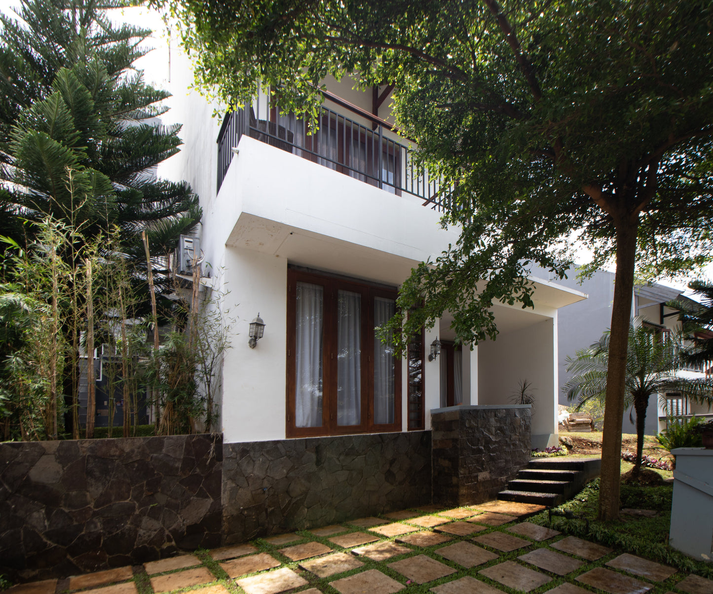 3 BR De Reiz Villa Dago Syariah - Private Swiming Pool - Family Only