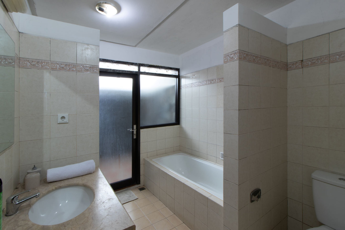 4+1 BR De Reiz Villa Kencana Syariah - Mountain View - Family Only