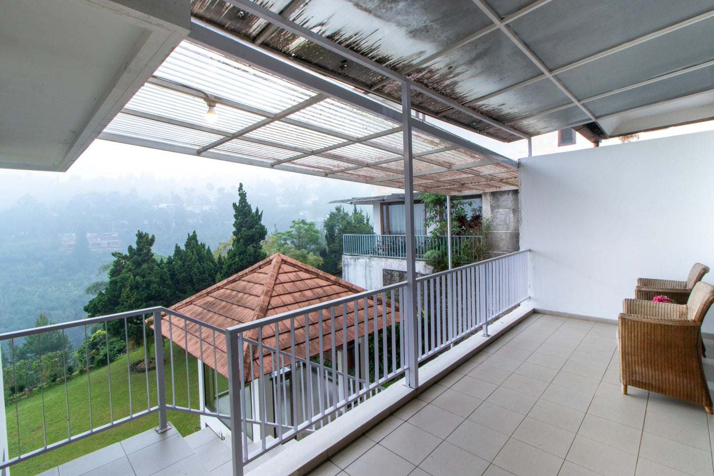 4+1 BR De Reiz Villa Kencana Syariah - Mountain View - Family Only