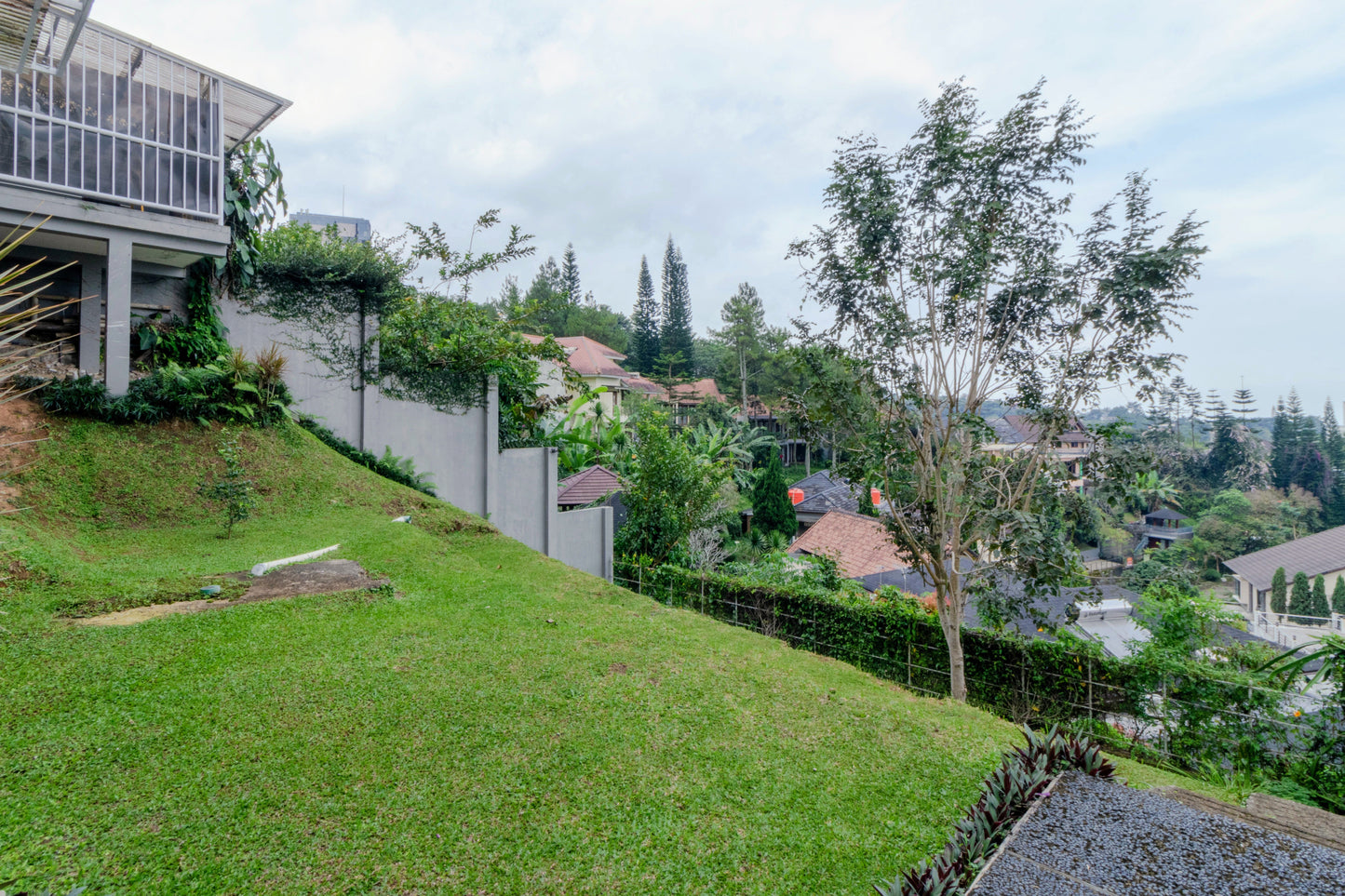 5 BR De Reiz Villa Firen Syariah - City View - Family Only