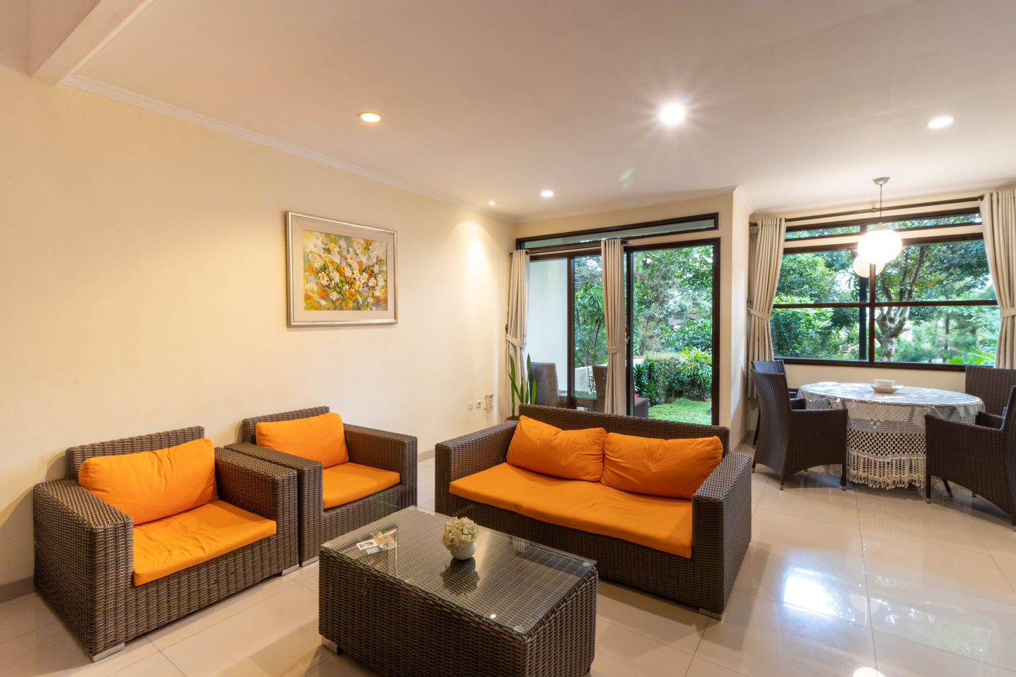 3 BR De Reiz Villa Kesuma Syariah - Mountain View - Family Only (GAds)