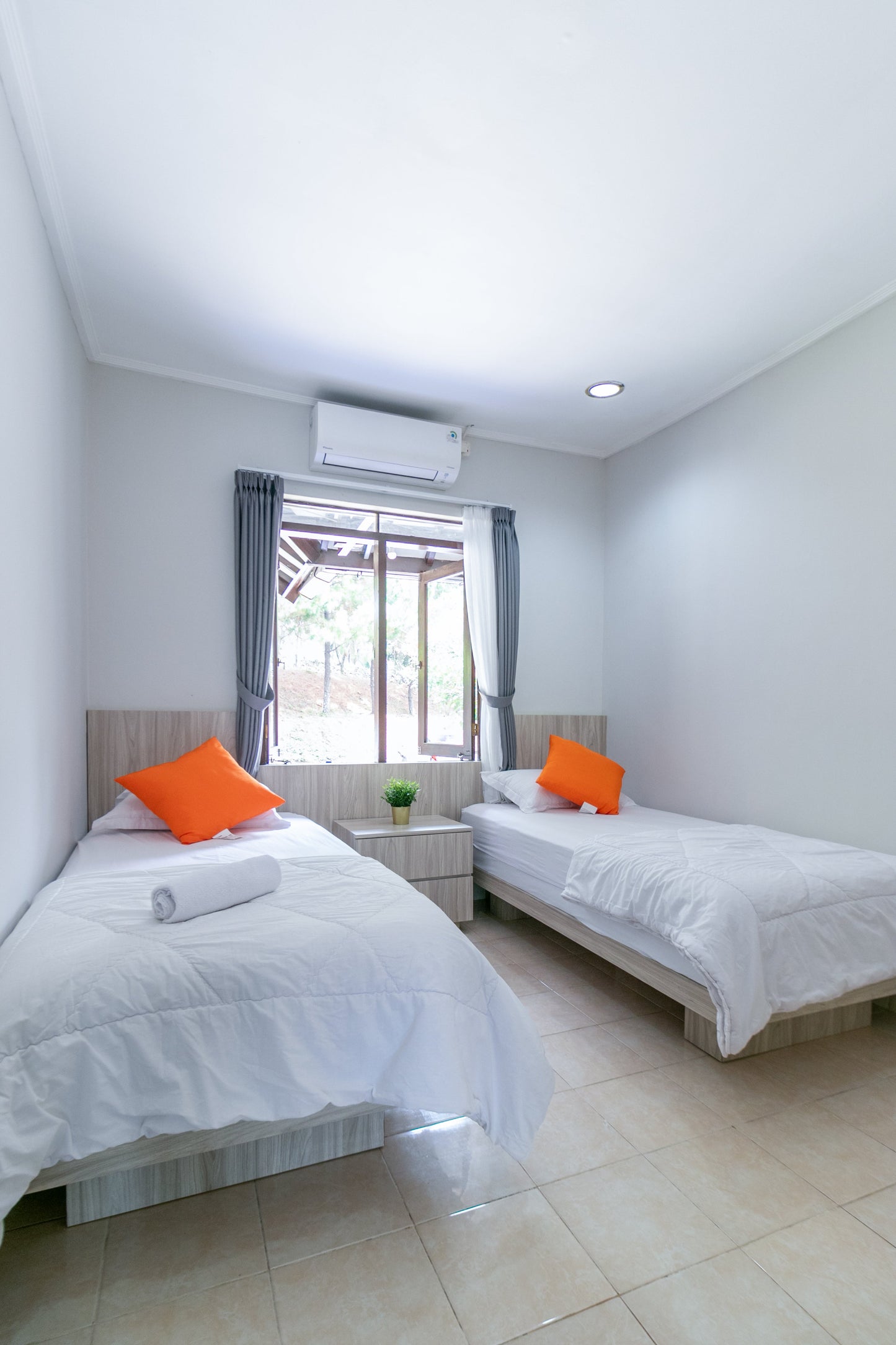 3 BR De Reiz Aisyah Villa Syariah - Private Swiming Pool - Family Only