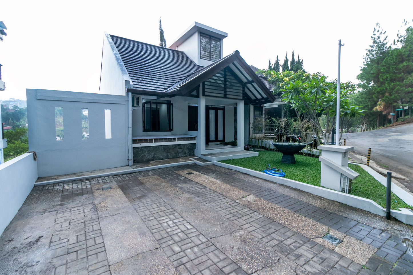 3 BR De Reiz Aisyah Villa Syariah - Private Swiming Pool - Family Only