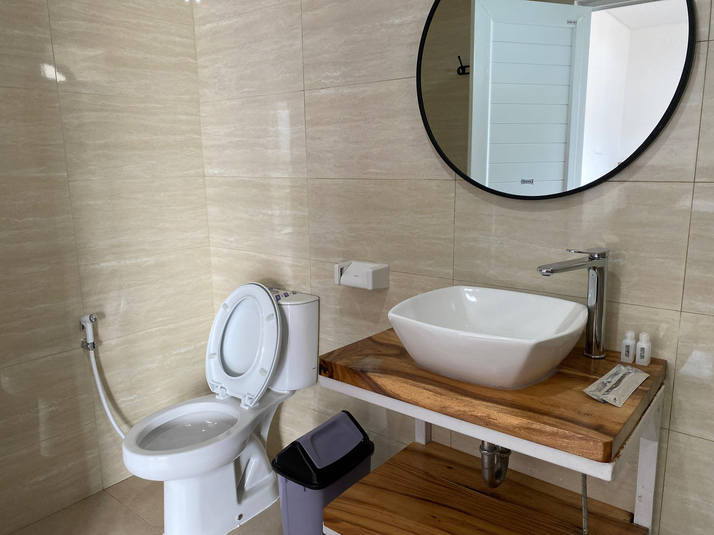 De Reiz Villa Yunie9 - Villa Khusus Keluarga