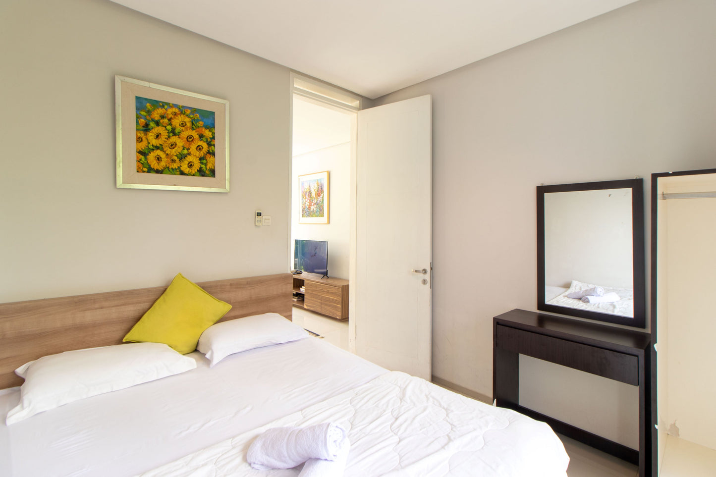 2 BR De Reiz Villa Rose Garden Syariah - City View - Family Only