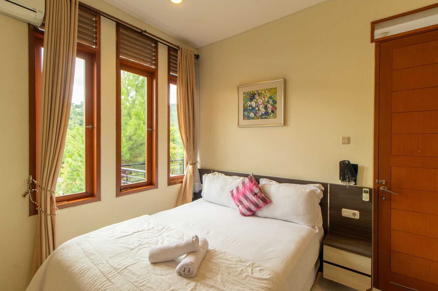 3 BR De Reiz Villa Mawar Syariah - Private Swiming Pool - Family Only