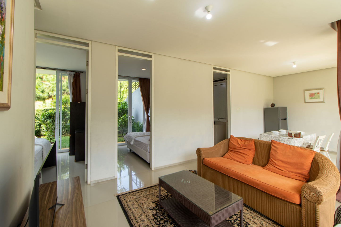 2 BR De Reiz Villa Rose Garden Syariah - City View - Family Only