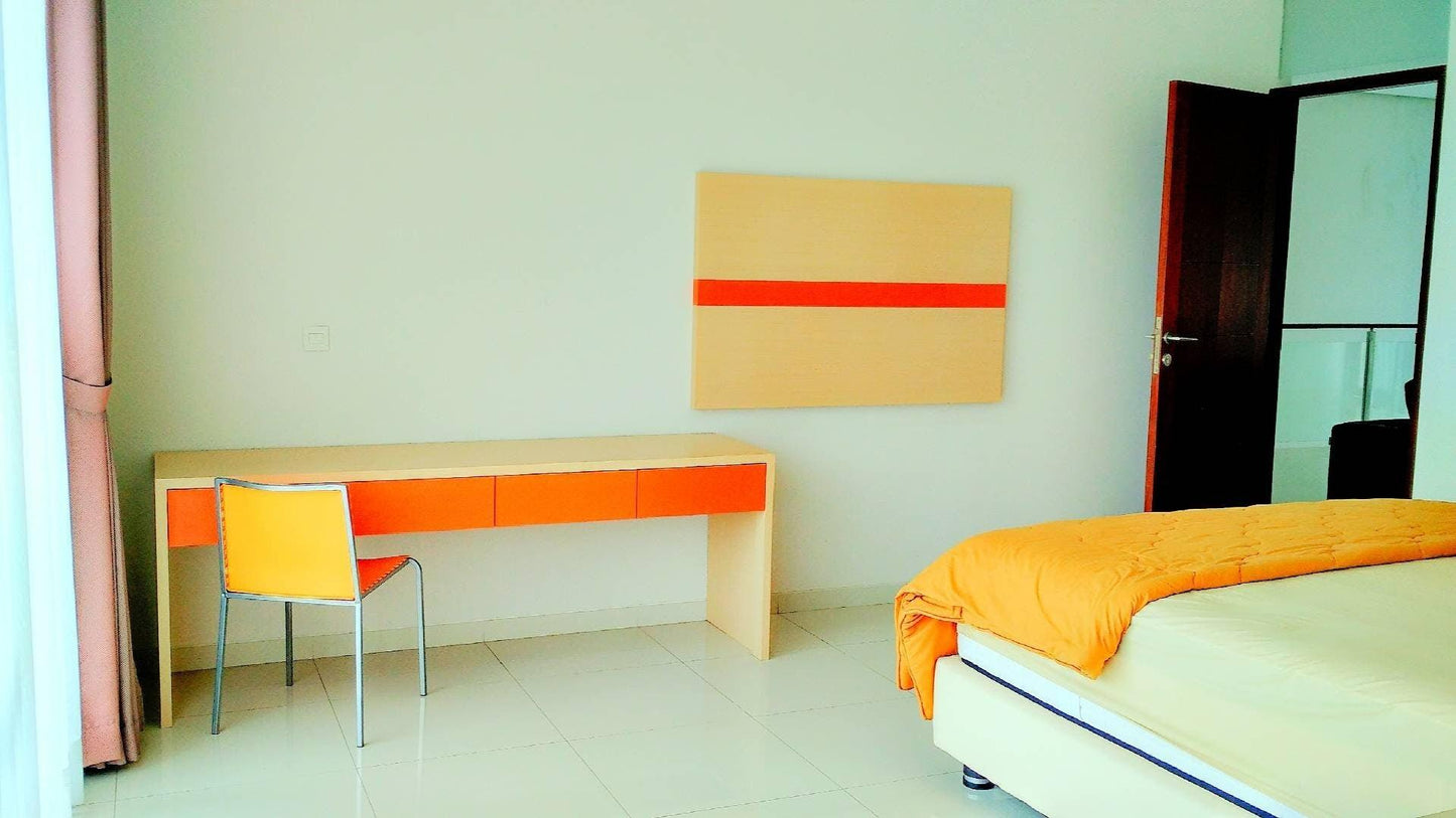Villa Tina Syariah, 4 BR, Family Only, View Indah ke Resort Dago Pakar - De Reiz Villa