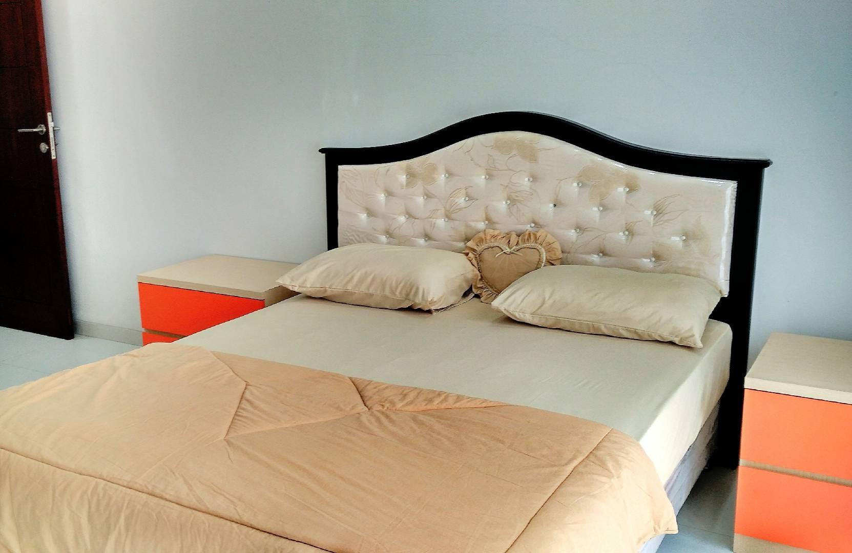 Villa Tina Syariah, 4 BR, Family Only, View Indah ke Resort Dago Pakar - De Reiz Villa