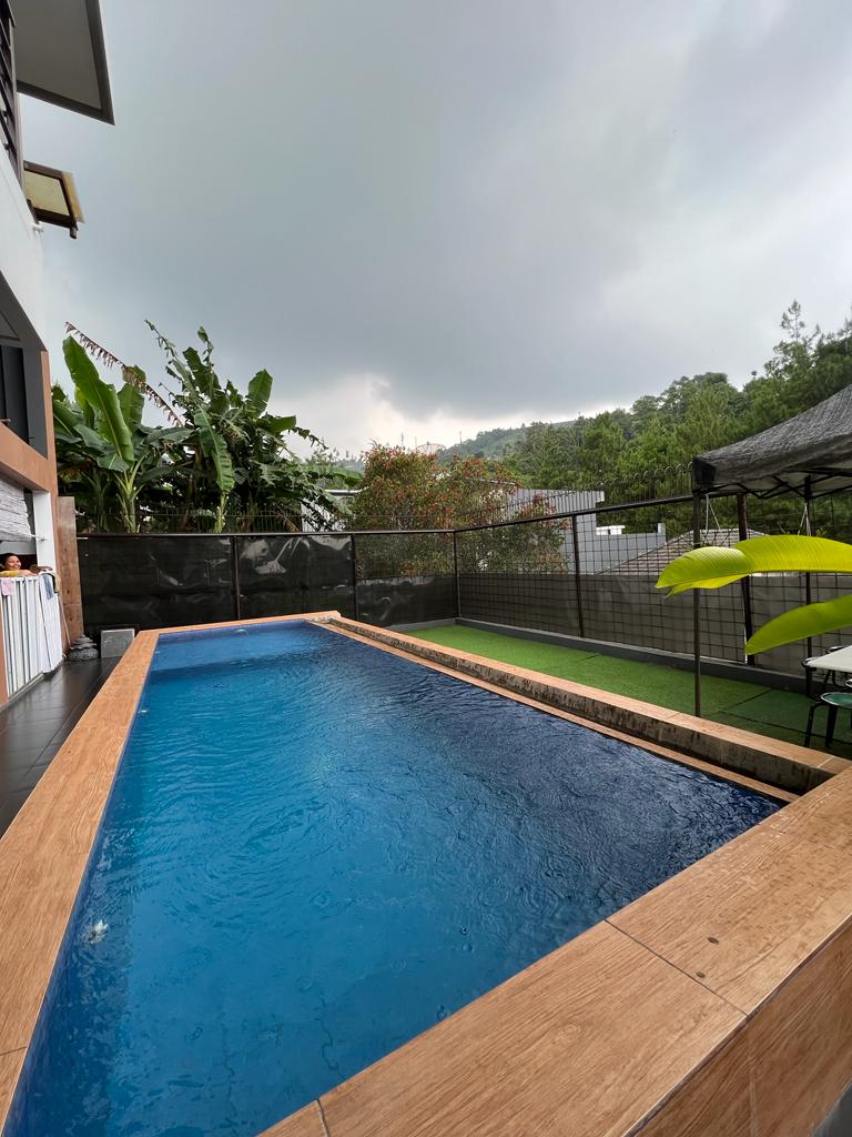 4 BR De Reiz Villa Forest Hill Syariah - Private Swiming Pool - Family Only