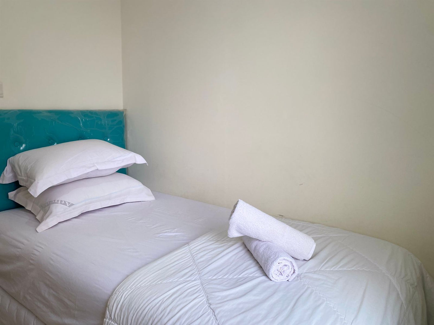2 BR Apartment Pares 12 - City View - Family Only
