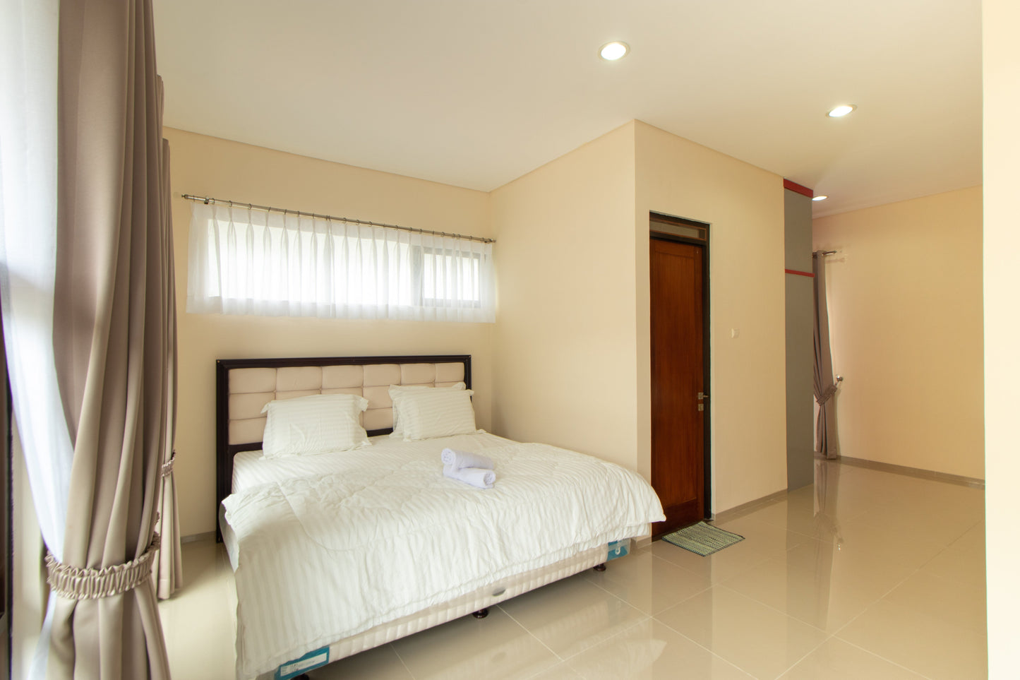 5 BR De Reiz Villa Zakir Syariah - City View -  Family Only (GAds)