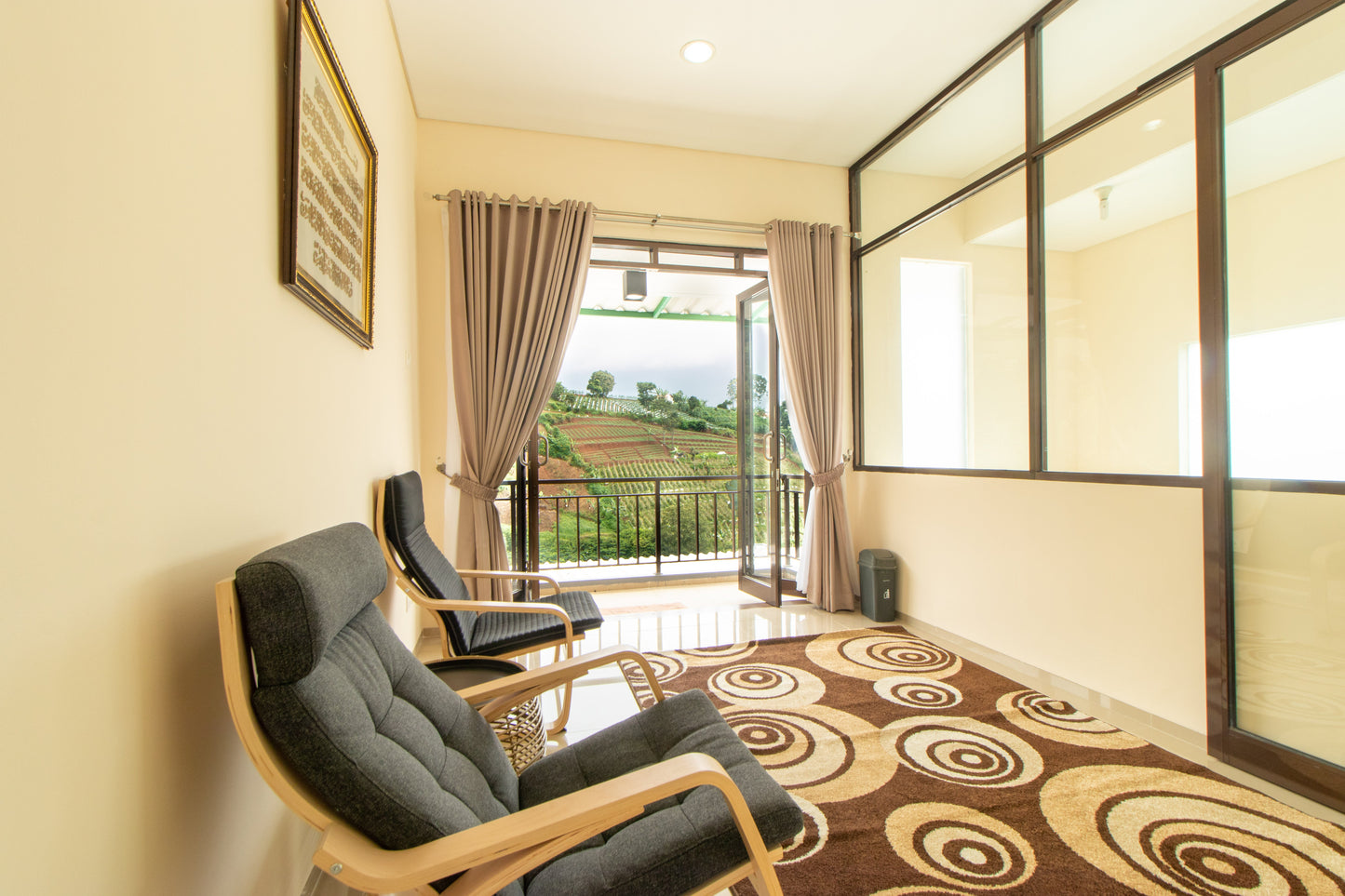 5 BR De Reiz Villa Zakir Syariah - City View -  Family Only (GAds)