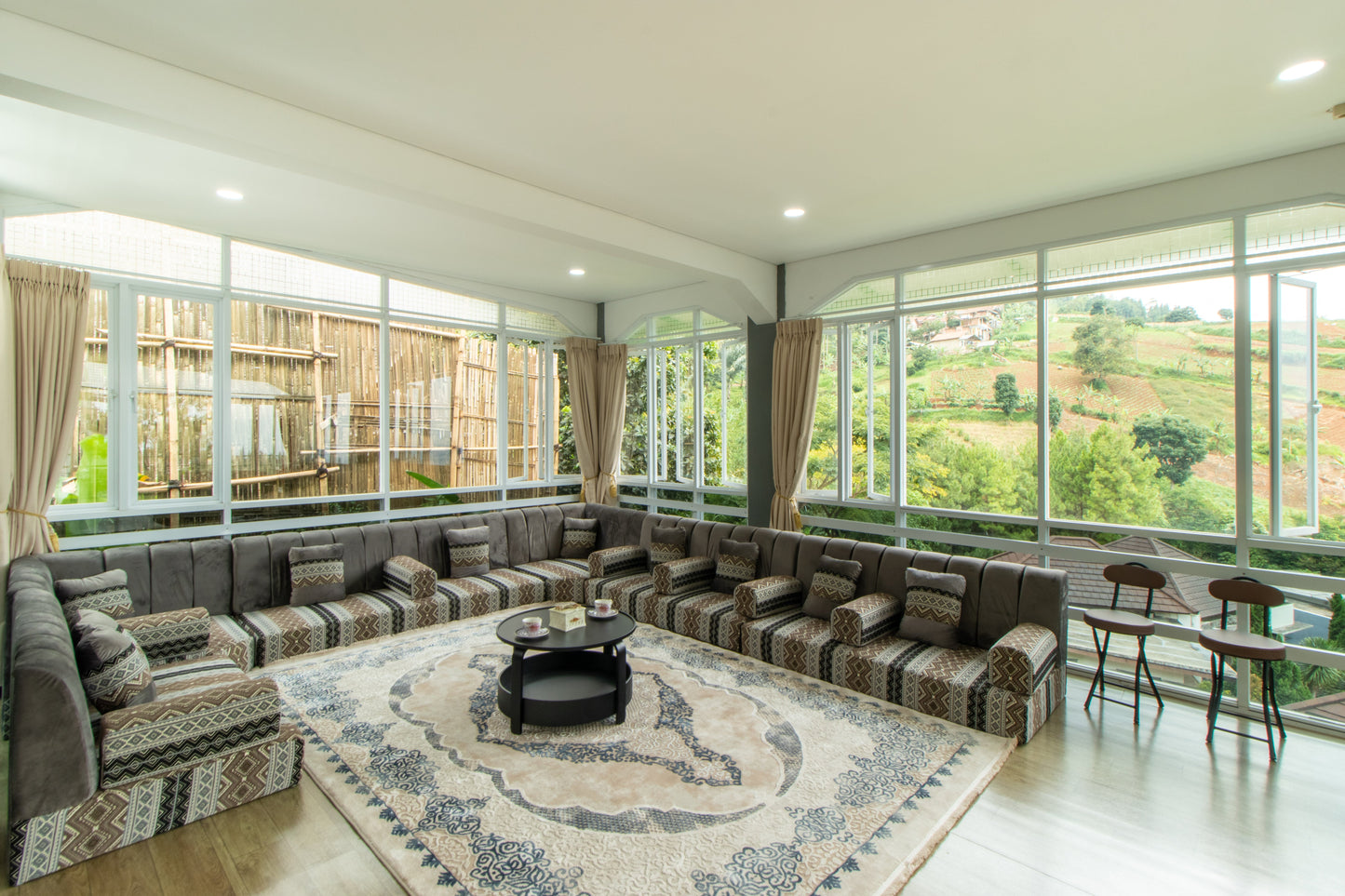 5 BR De Reiz Villa Zakir Syariah - City View -  Family Only (GAds)