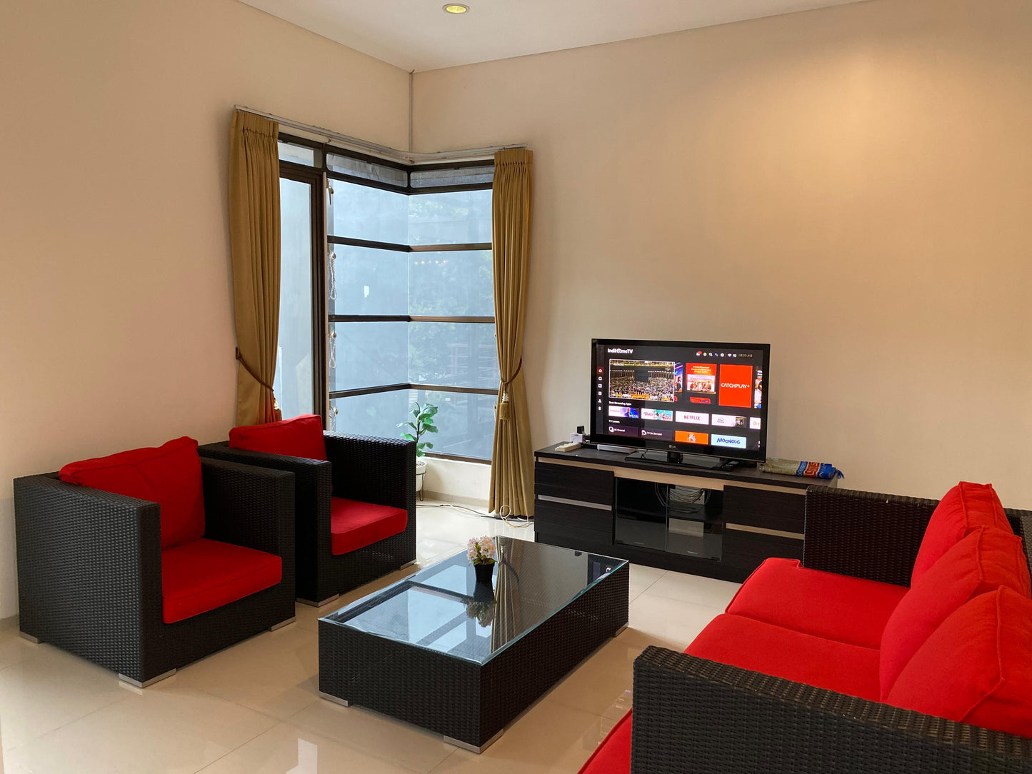 4 BR De Reiz Villa Iris Syariah - Mountain View - Family Only