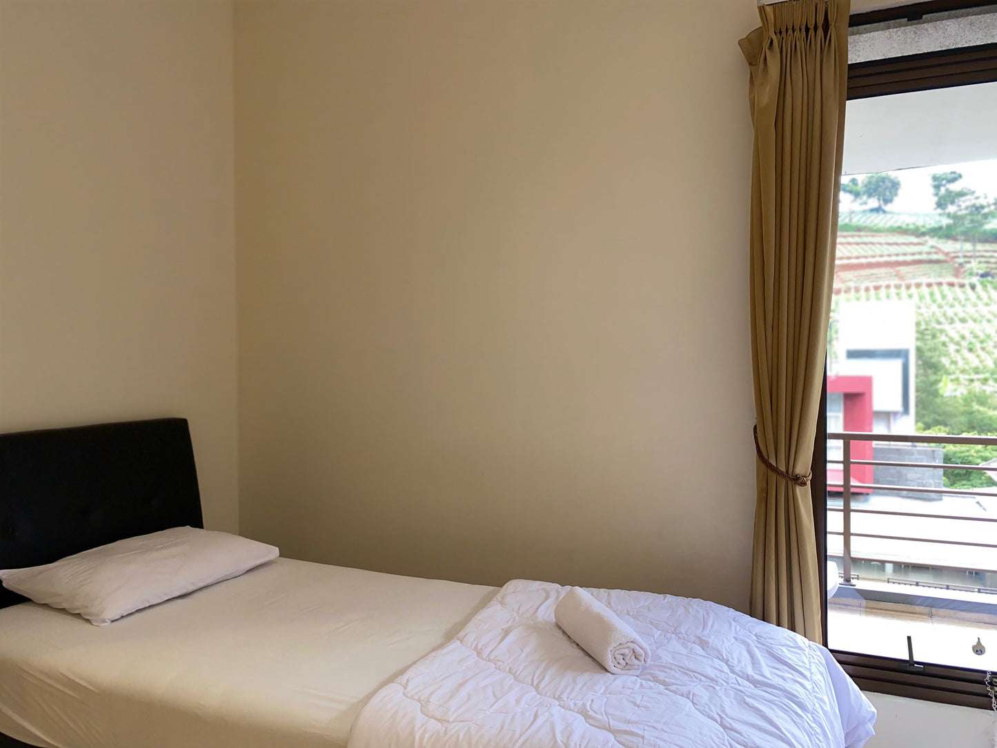 4 BR De Reiz Villa Iris Syariah - Mountain View - Family Only