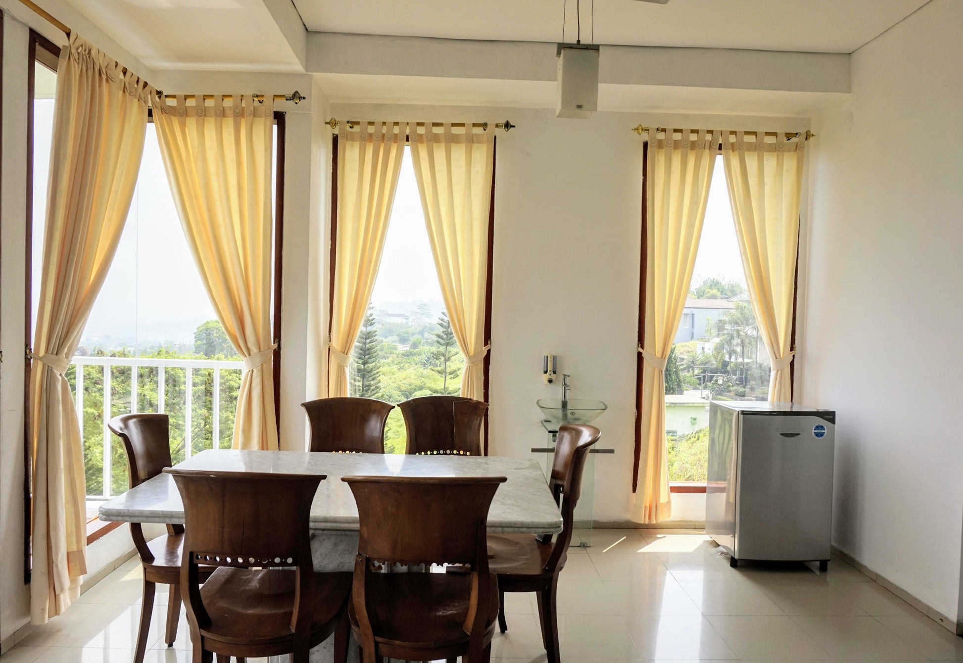 Villa Syariah Cemara, 3 BR, Family Only, View Indah ke kota Bandung dan ke Gunung - De Reiz Villa