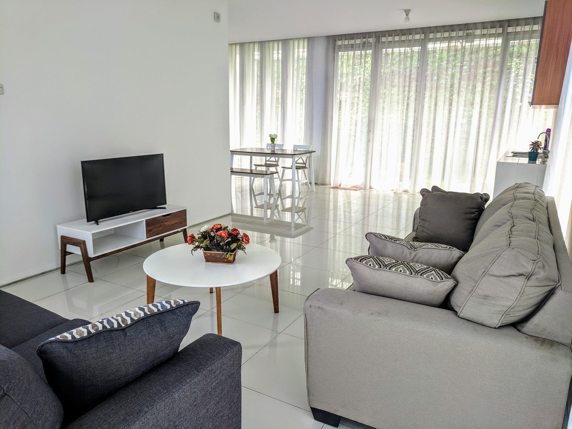 Villa Golf Syariah 4 BR, Family Only, View Indah ke Bukit Dago - Sewa Villa di Bandung